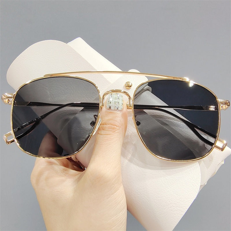 Lentes de Sol Retro Irregulares — Marco Metálico Resistente UV