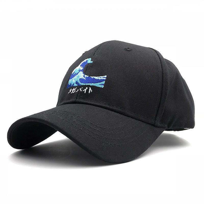 Gorra Baseball con Bordado de Olas — Visera Plana Unisex Ajustable