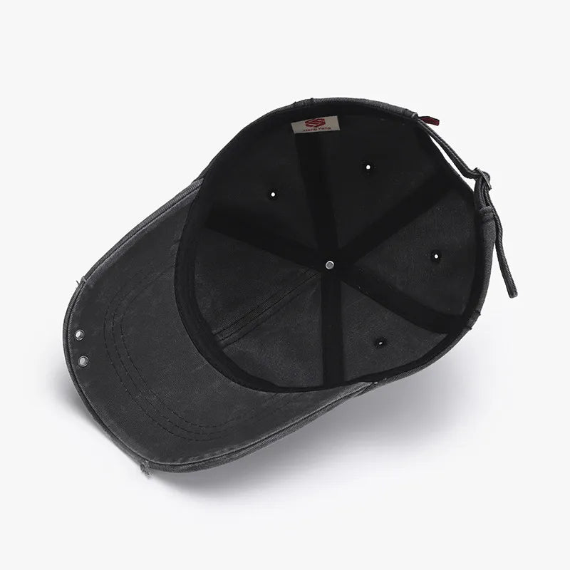 Gorra Baseball de Algodón con Bordado de Letras — Bordes Crudos