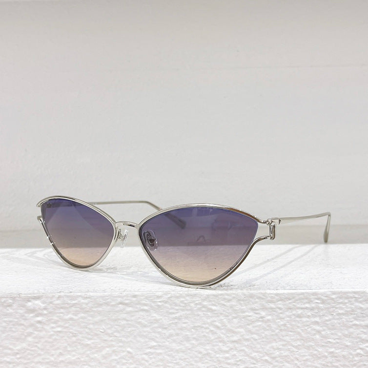 Cat Eye Sunglasses with Metal Frame