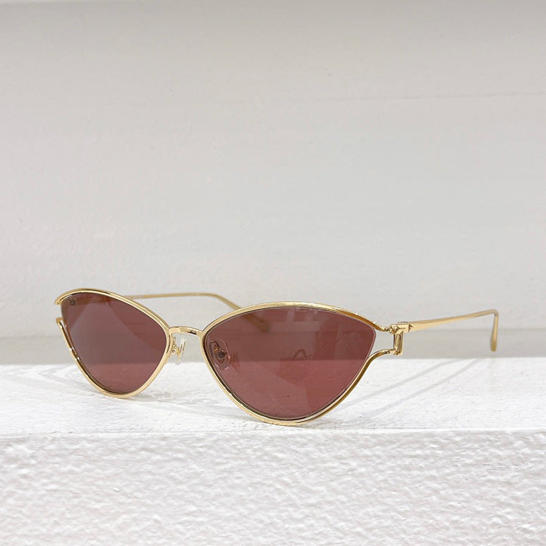 Cat Eye Sunglasses with Metal Frame