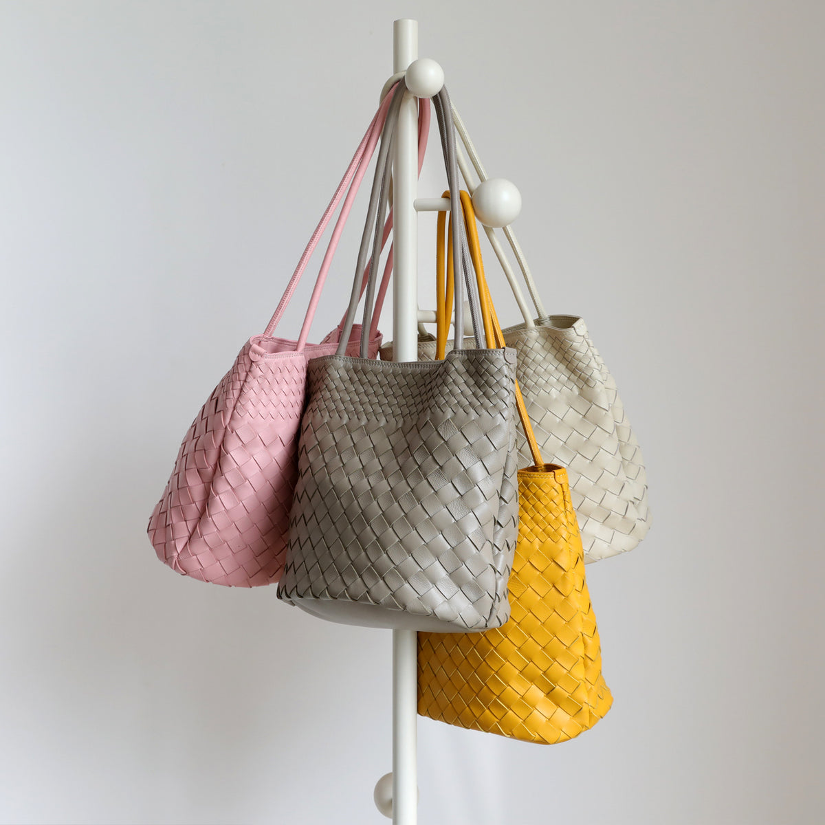 Bolso Bucket Tejido de Piel de Cordero