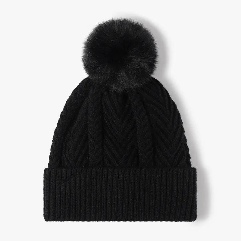 Gorro Tejido Cable Knit con Pompón — Invierno Unisex