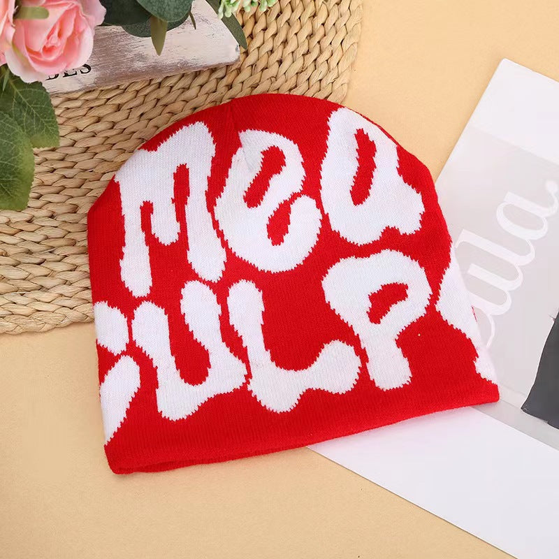 Gorro Tejido Jacquard con Letras — Abrigo de Oídos Estilo Street