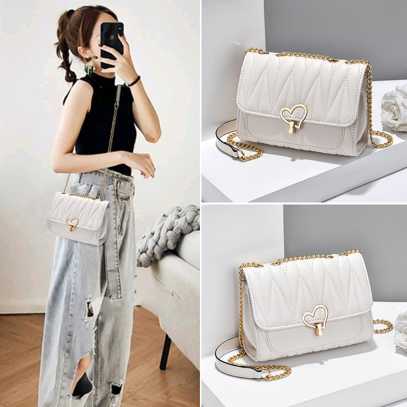 Mini Cartera con Candado Corazón y Bandolera