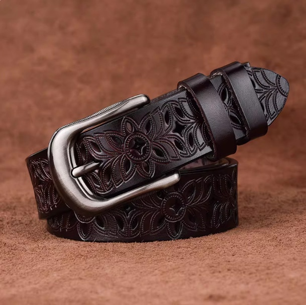 Cinturón de Cuero Calado con Hebilla