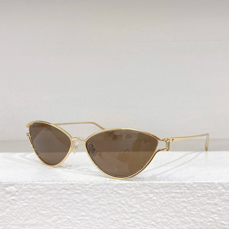 Cat Eye Sunglasses with Metal Frame