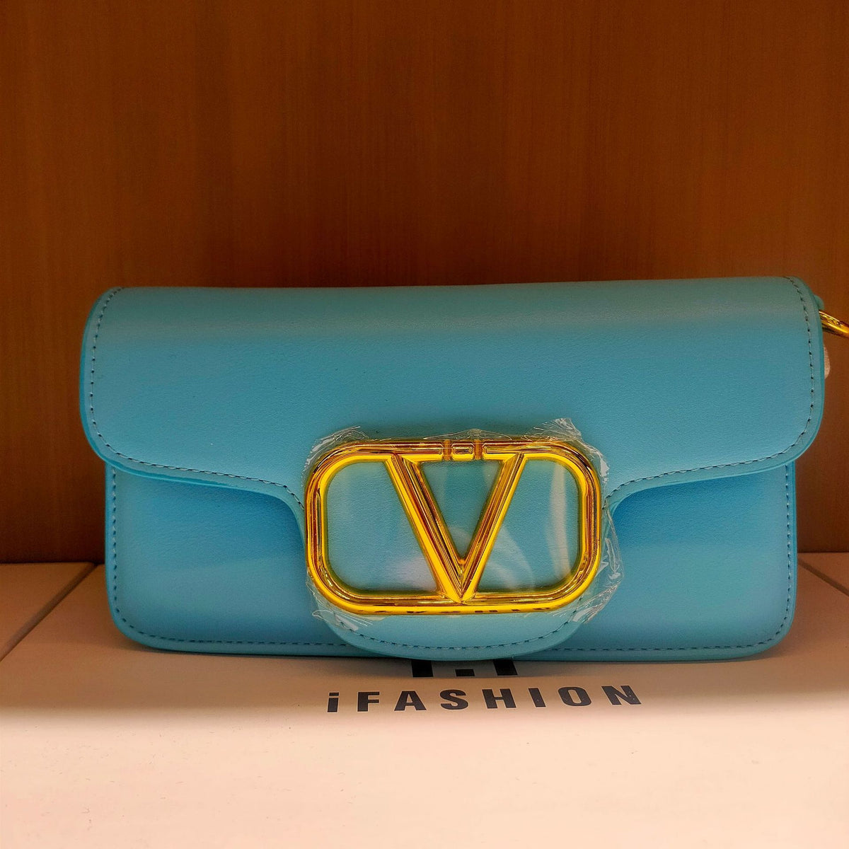 Retro Square Handbag with Chain and Lock Clasp