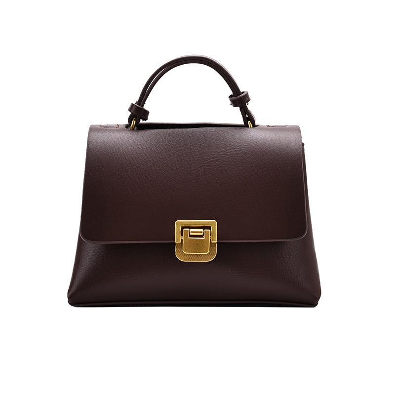 Cartera Cuadrada Street con Solapa y Correa