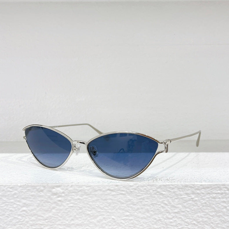 Cat Eye Sunglasses with Metal Frame