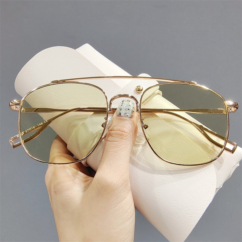 Lentes de Sol Retro Irregulares — Marco Metálico Resistente UV