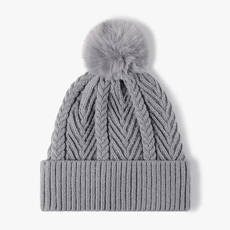 Gorro Tejido Cable Knit con Pompón — Invierno Unisex