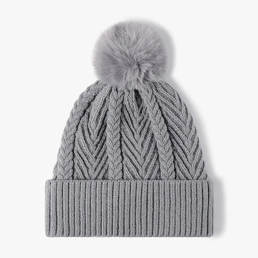 Gorro Tejido Cable Knit con Pompón — Invierno Unisex